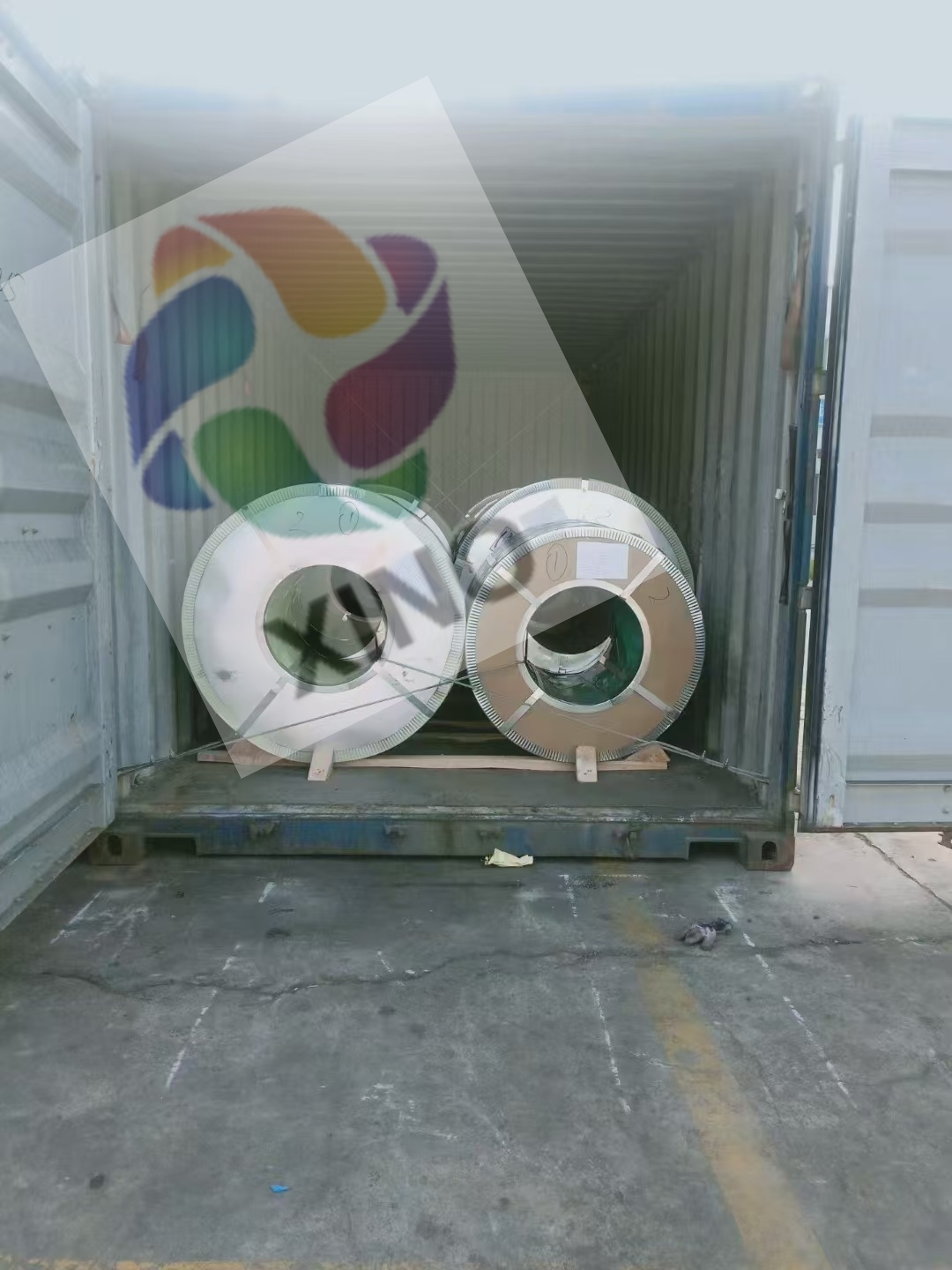 zinc aluminum magnesium Zn-Al-Mg  coated steel Export loading  .jpg