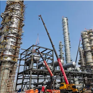 Large Vertical Oil Storage Tanks