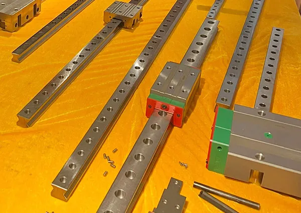 YASHIDA grinding machines were used to grind linear guideways for a semiconductor company (semiconductor industry).