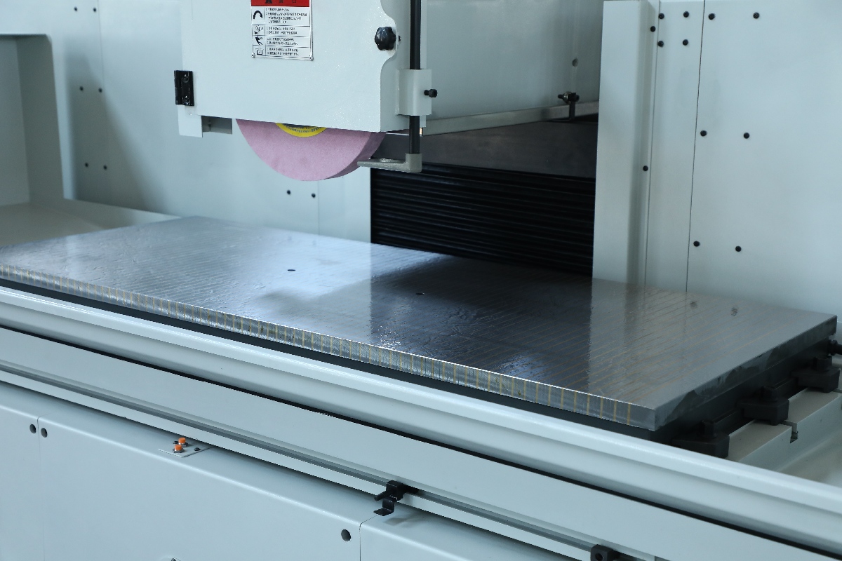High precision surface grinder