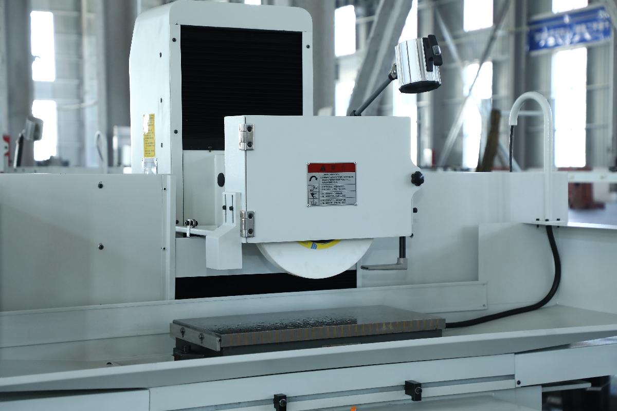 Surface grinding machine 