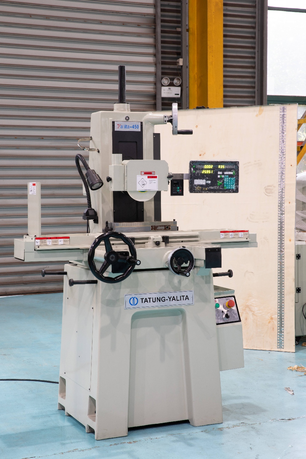 Manual surface grinder