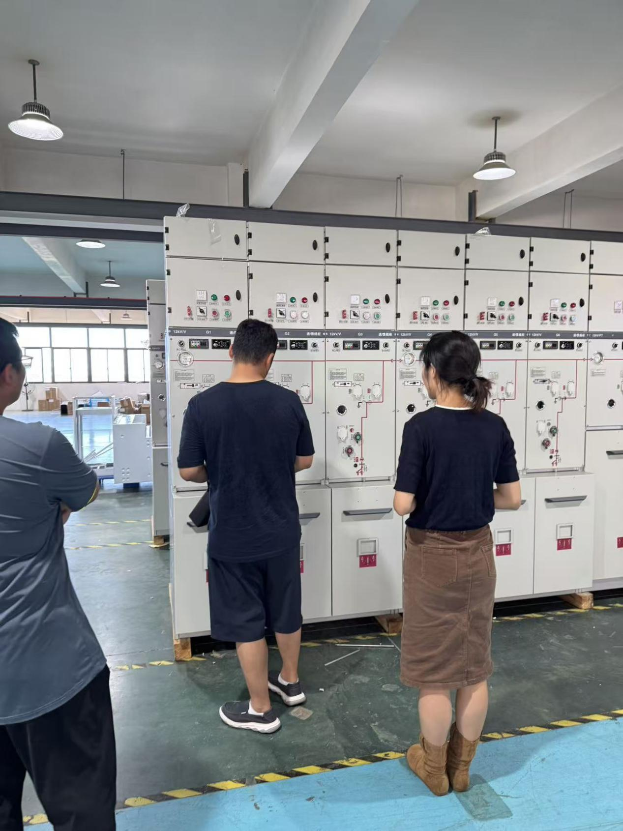 Mongolian Customers Visited Eberry Electric Factory-2.png