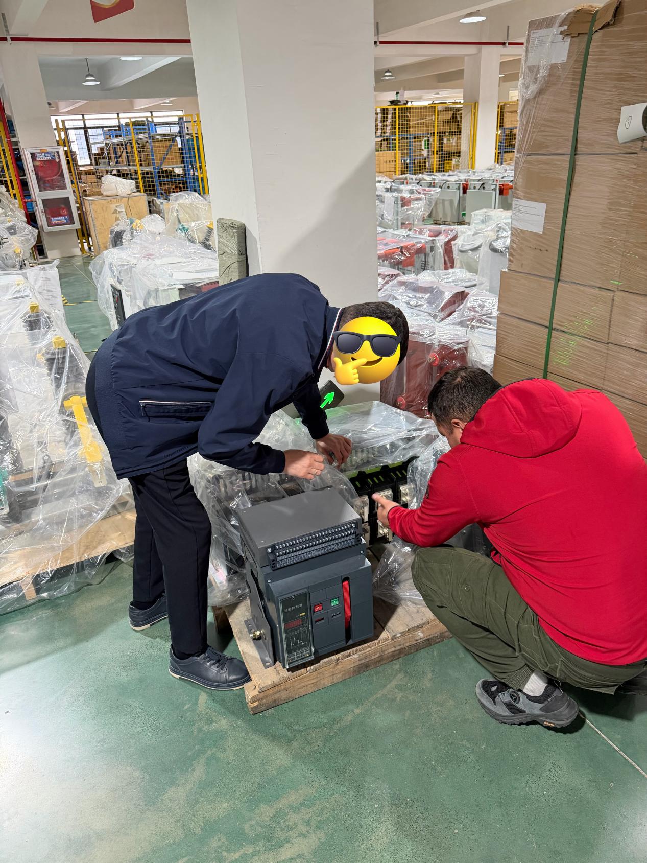 Central Asia Customers Inspect Eberry Electric Vac-2.jpg