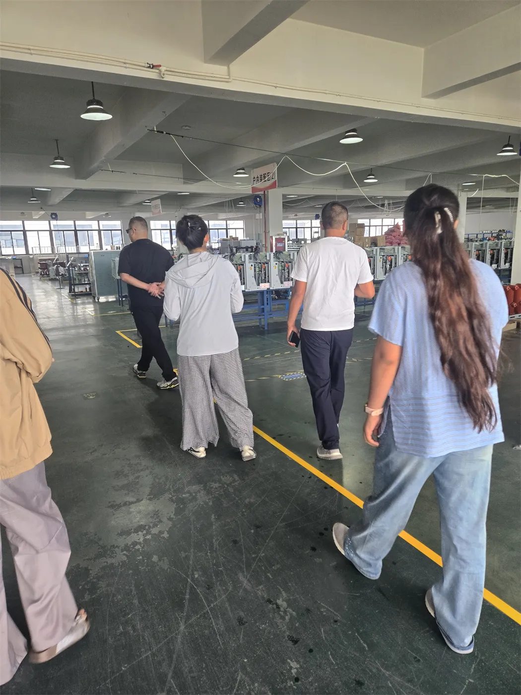 Customer Visit | Overseas Clients Explore Advanced Medium-Voltage Solutions and Strengthen Strategic Cooperation
