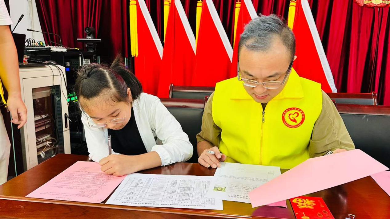 Eberry Electric Supports Public Welfare Education Program-2.jpg