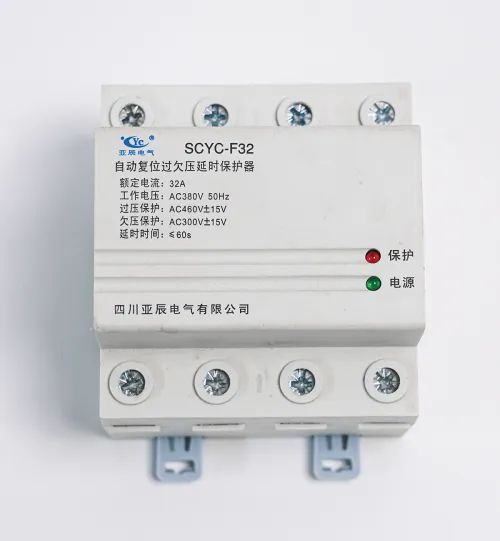 Self resetting overvoltage and undervoltage protector