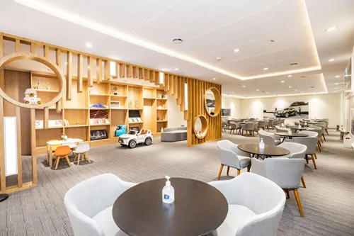 高端汽车门店家具定制，南通优卡家具匠心打造