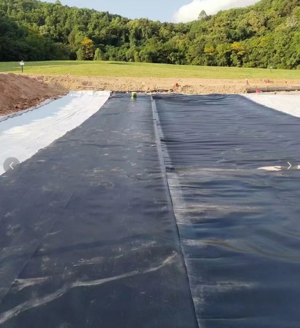 University Team Studies Interaction Between Clay and Geotextile Interfaces