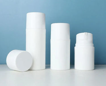 What Is a Refillable Airless Bottle and How Does It Work?