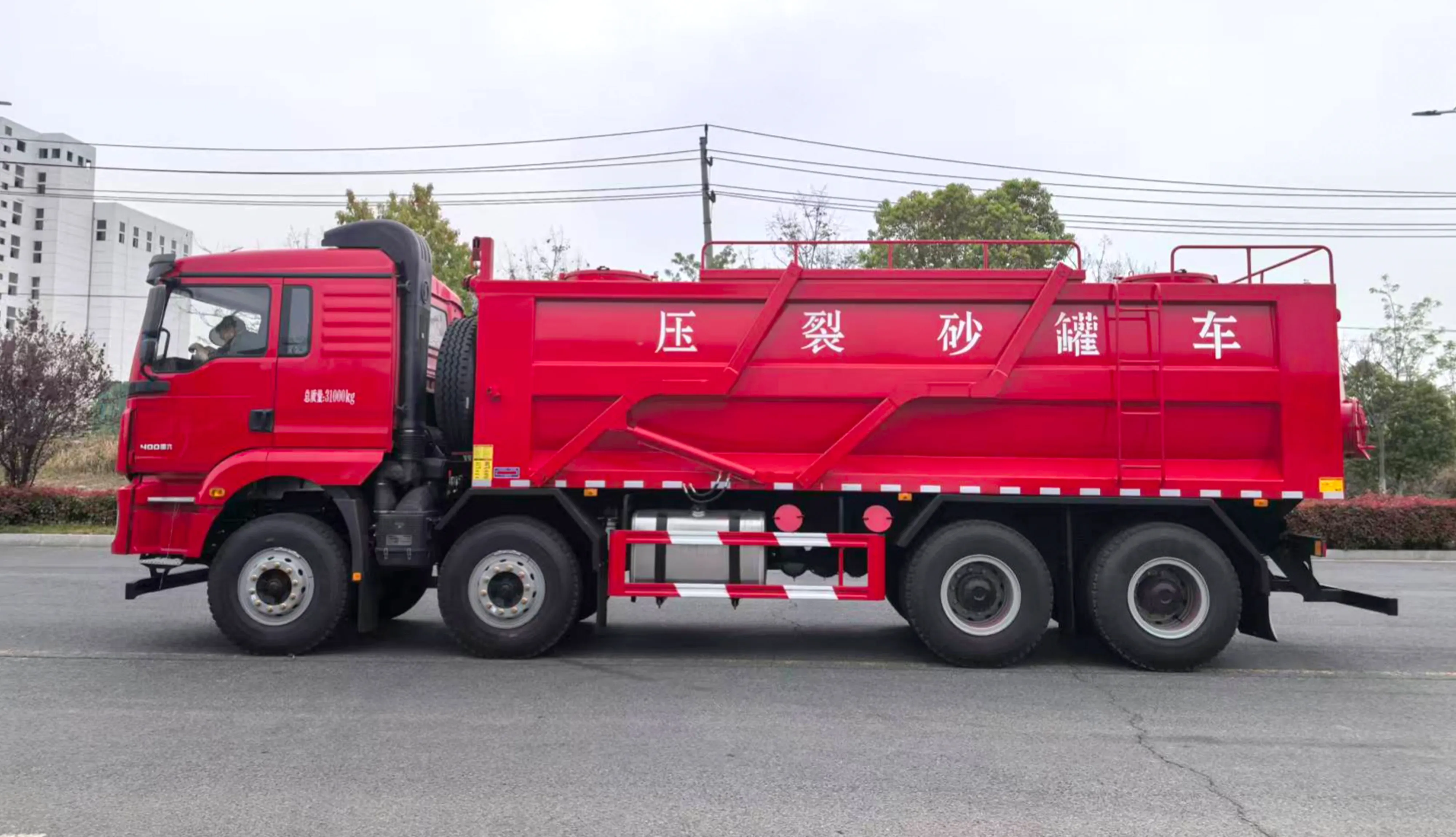Frac Sand Tank Truck of Yanchang Petroleum Group Successfully Delivered and Shipped