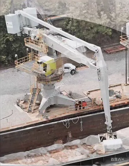Hydraulic four-bar linkage balanced fixed crane