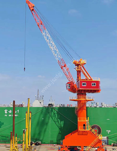 Shipbuilding gantry crane.jpg