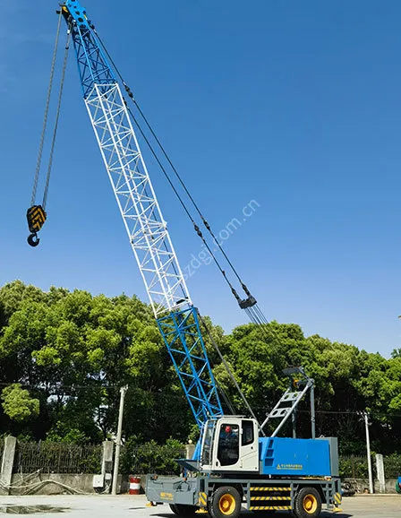 25-ton hydraulic tire crane