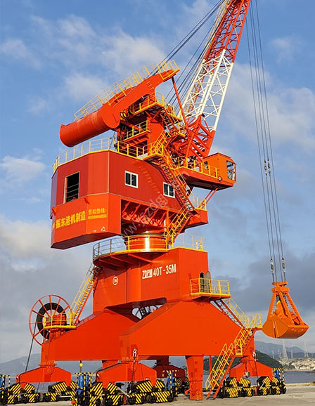 Heavy-duty Gantry crane.jpg