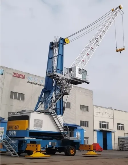 Elevated full-hydraulic tire crane