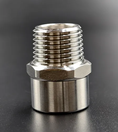 Hexagonal leak-proof internal and external thread connectors