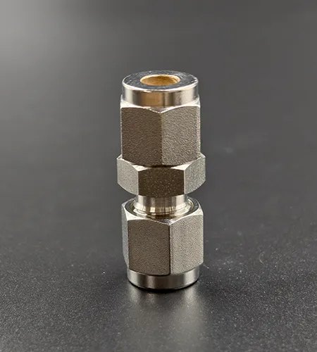 Leak-proof and pressure-resistant ferrule straight connector