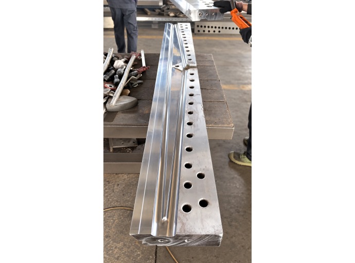 Extrusion Screws & Flat Tape Dies