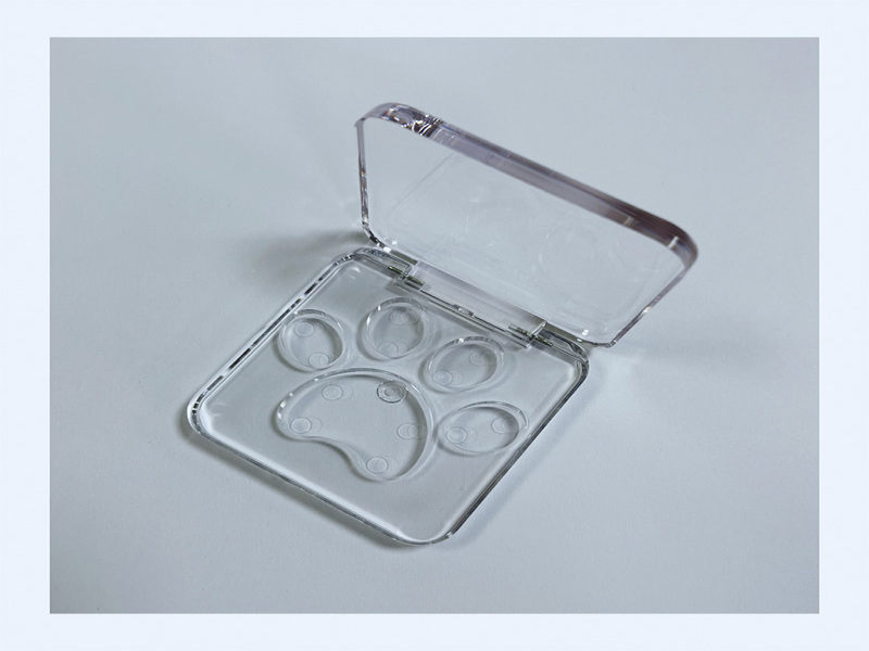 Cat Paw Prints XQ93917가 포함된 투명 아이섀도 상자