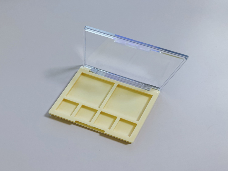 Cosmetic Six Color Eye Shadow box XQ762