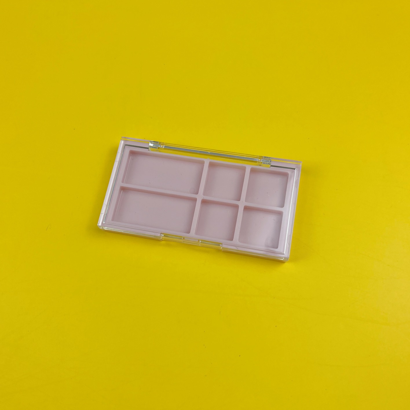 Elegant Eyeshadow Palette Packaging for Gifts