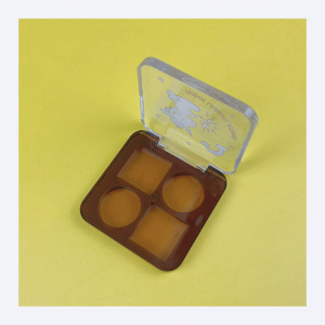 กล่องอายแชโดว์สี่สีใสทรงสี่เหลี่ยม XQ93915