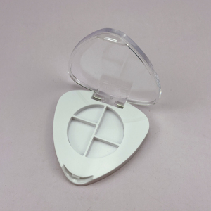 กล่องอายแชโดว์สามเหลี่ยม 4 ตาราง XQ646