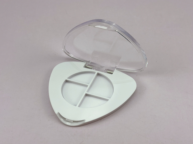 Triangular 4 Grid Eye shadow box XQ646