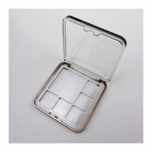 กล่องอายแชโดว์สีใส 9 สี XQ89904