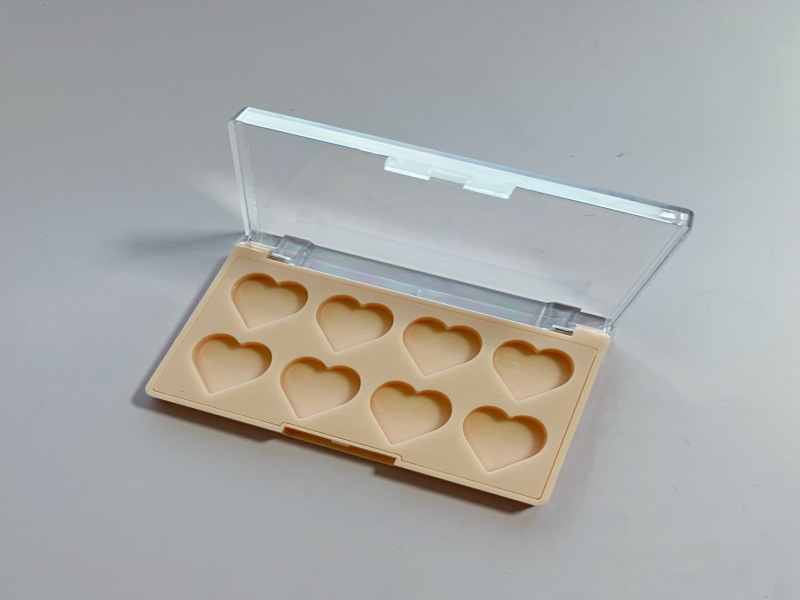 Heart Shape Plastic Eye shadow box XQ702