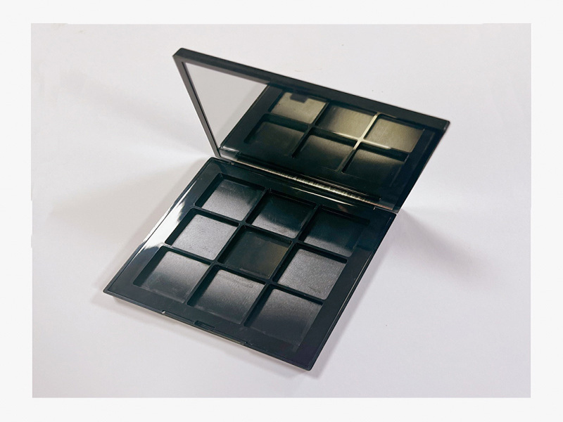 Butterfly Printed Eye shadow box XQ851