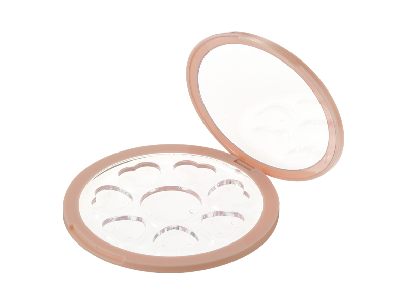 Multicrome Heart Shaped  Eye shadow box  XQ663