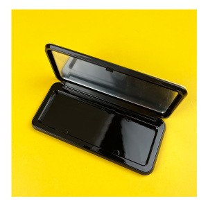 กล่องอายแชโดว์ Black Snap Lock XQ905