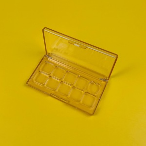 กล่องอายแชโดว์ คละสี XQ889