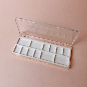 칸막이 칸막이 XQ639가 포함된 아이섀도 박스