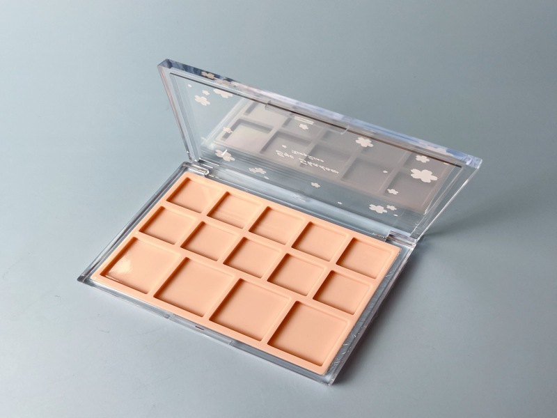 14 Grid 14 Color Rectangular Snap Closing Eye shadow box XQ750