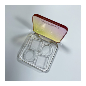 กล่องอายแชโดว์สี่สีใสด้านล่าง XQ93916