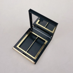 กล่องอายแชโดว์ Compact Mirror XQ896