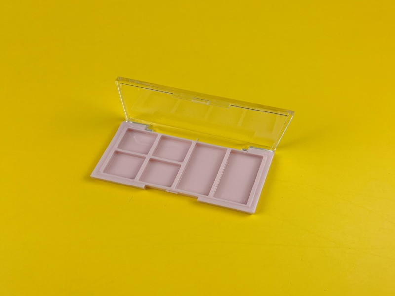 6 Color Medium Sized Eye shadow box XQ838