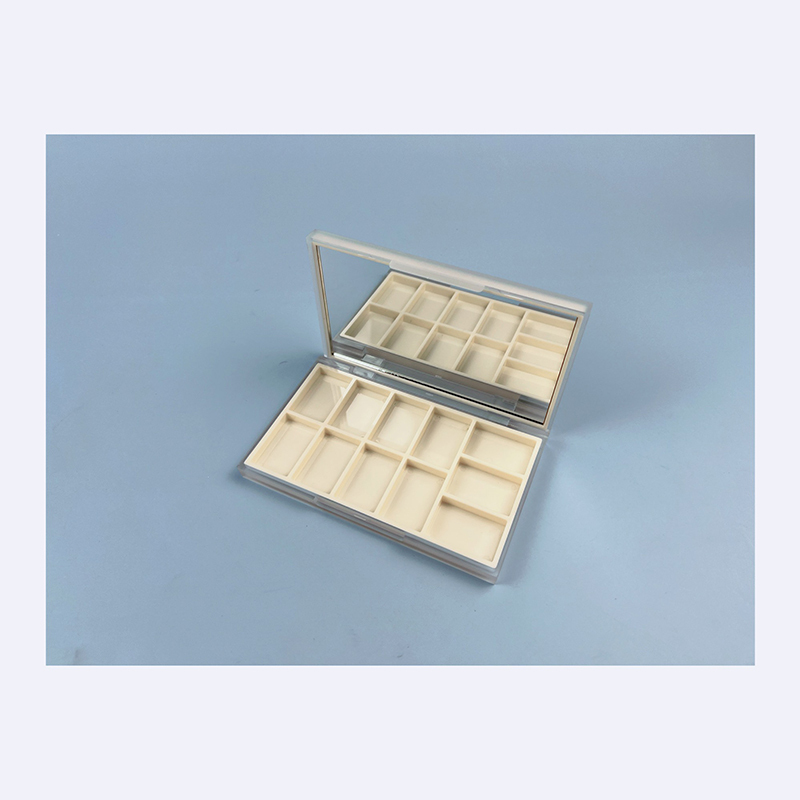 11 Grid Printed Lidded Eye shadow box XQ749