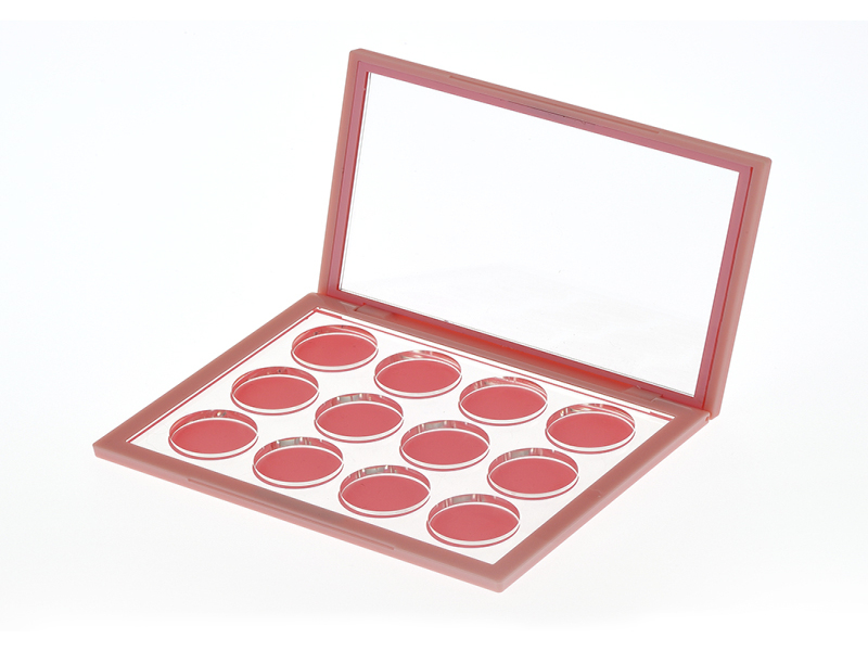 12 Pan Eye Shadow Box XQ609