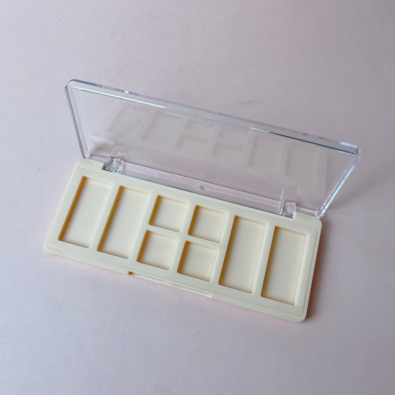 8 Color Clear Empty Eyeshadow Palette Box XQ686