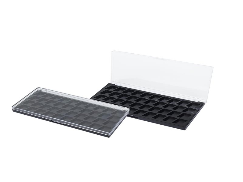 Matte Flip Top Multi Compartment Eye shadow box XQ460