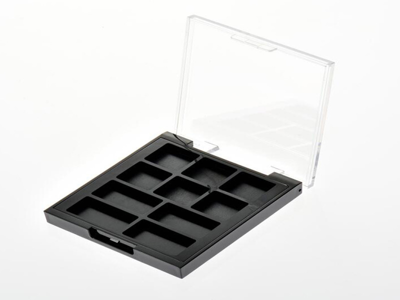 Square 10 Color Snap Shut Eye shadow box XQ273