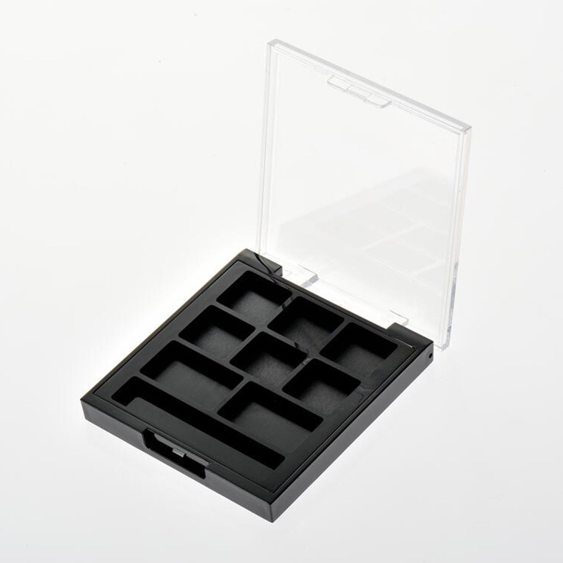 Square 9 Color Snap Shut Eye shadow box XQ272