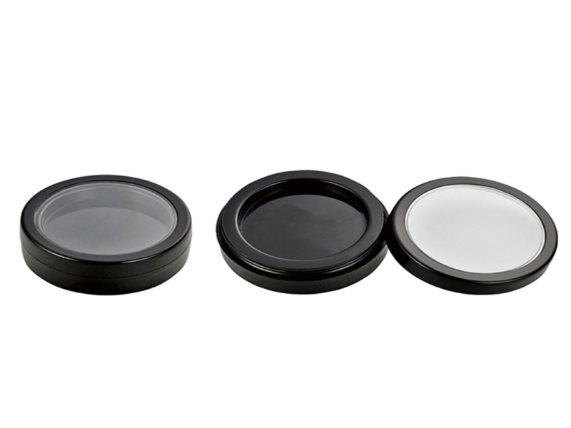 스카이라이트 XQ038이 포함된 라운드 아이섀도 팔레트