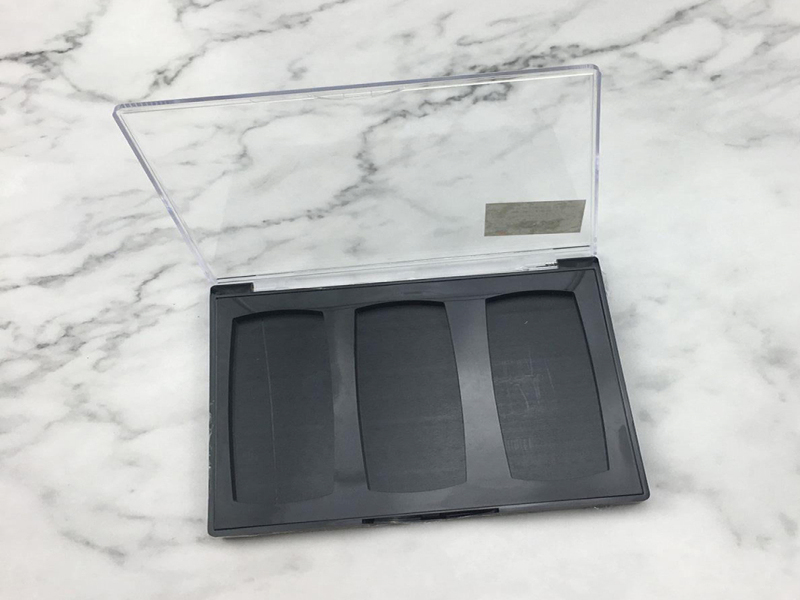 Square 3 Color Flip Top Eye shadow box XQ262