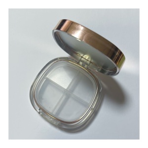 Compact Powder Case สี่สี QF10803