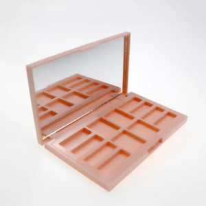 กล่องอายแชโดว์สี Square 12 พร้อม Mirror XQ221